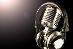 mic&headphones in spotlight